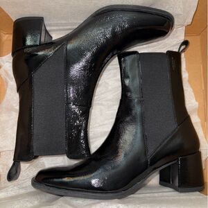 NWT Rag & Bone Vagabond Chelsea Boots in Black Patent Leather size 39